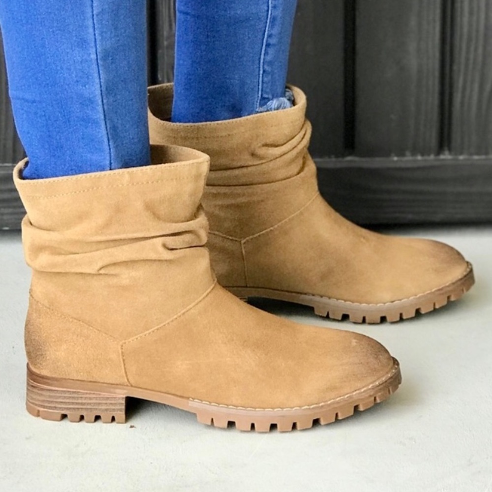 Tan Distressed Slouchy Lug Sole Combat Boots - Picture 1 of 8